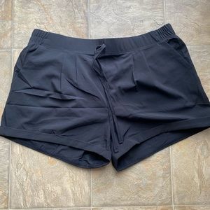 Zyia Summer Shorts. Black. Size XL